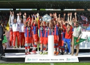 1xBit体育官网app-包含竞技场上的战火：女子足球队实力雄厚，对手难阻的词条