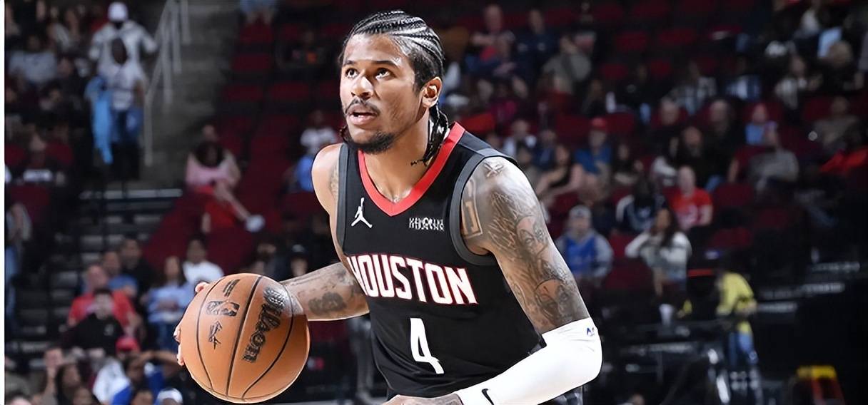 阿尔艾因进攻端火力强劲,欲破鹿岛鹿角防线的简单介绍 阿尔艾因进攻端火力强劲,欲破鹿岛鹿角防线的简单介绍