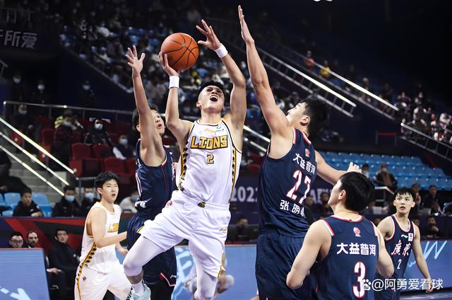 上海队全场碾压CBA季后赛,如同剧本杀再现,碾压的简单介绍 上海队全场碾压CBA季后赛,如同剧本杀再现,碾压的简单介绍