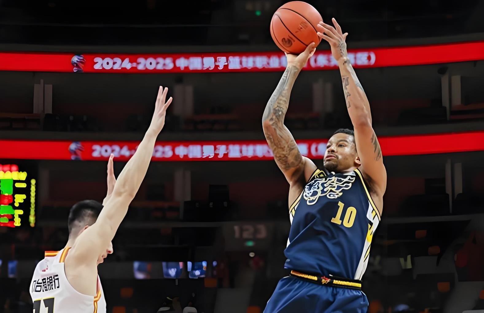 关于四川队在今天一场比赛中完胜对手，展现强大实力的信息