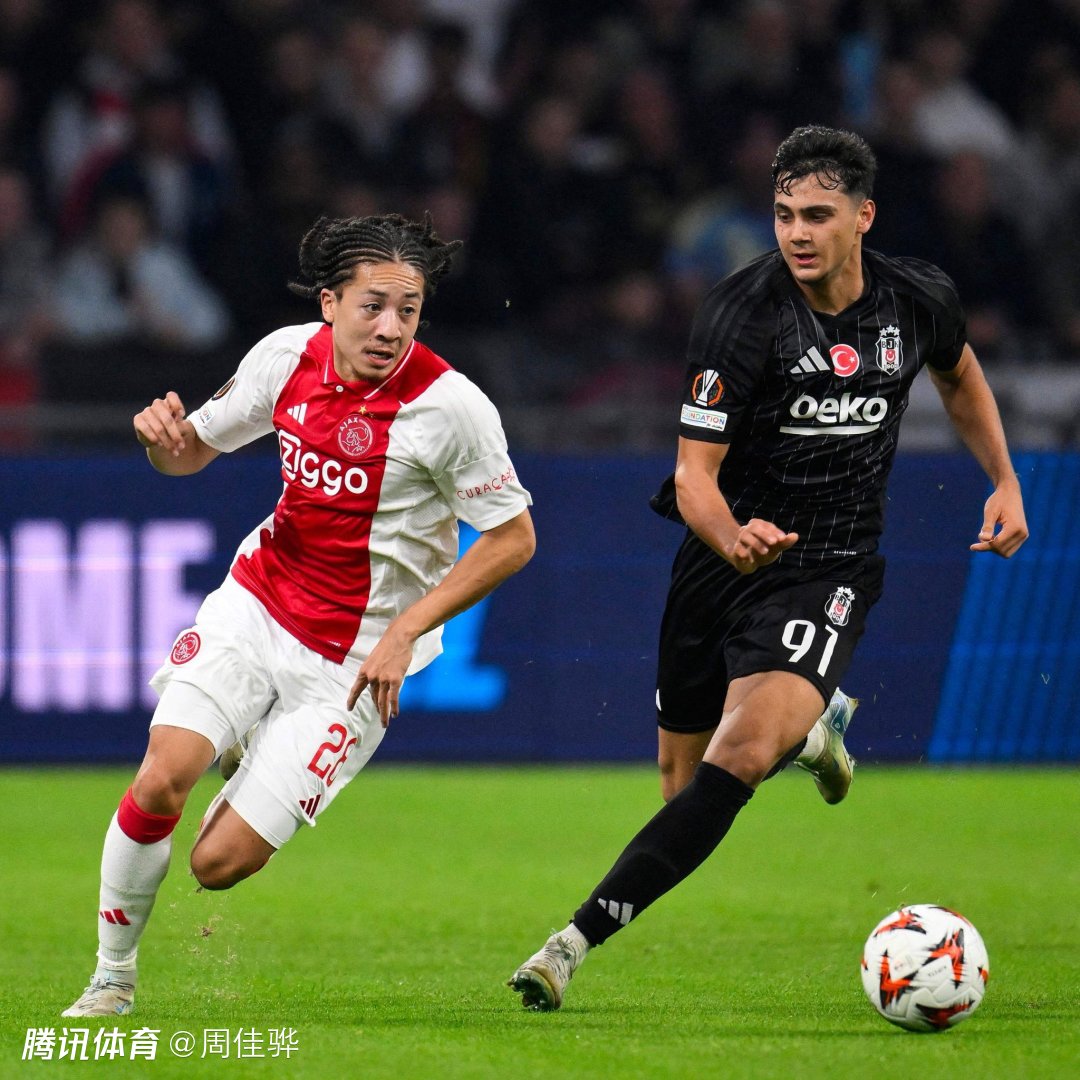 阿贾克斯球员破门得分，晋级半决赛