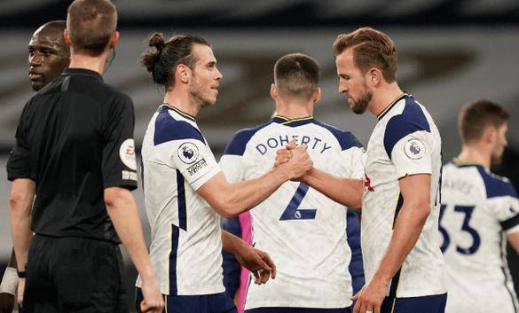 包含狼队客场绝杀豪取三分，争取欧战机会的词条