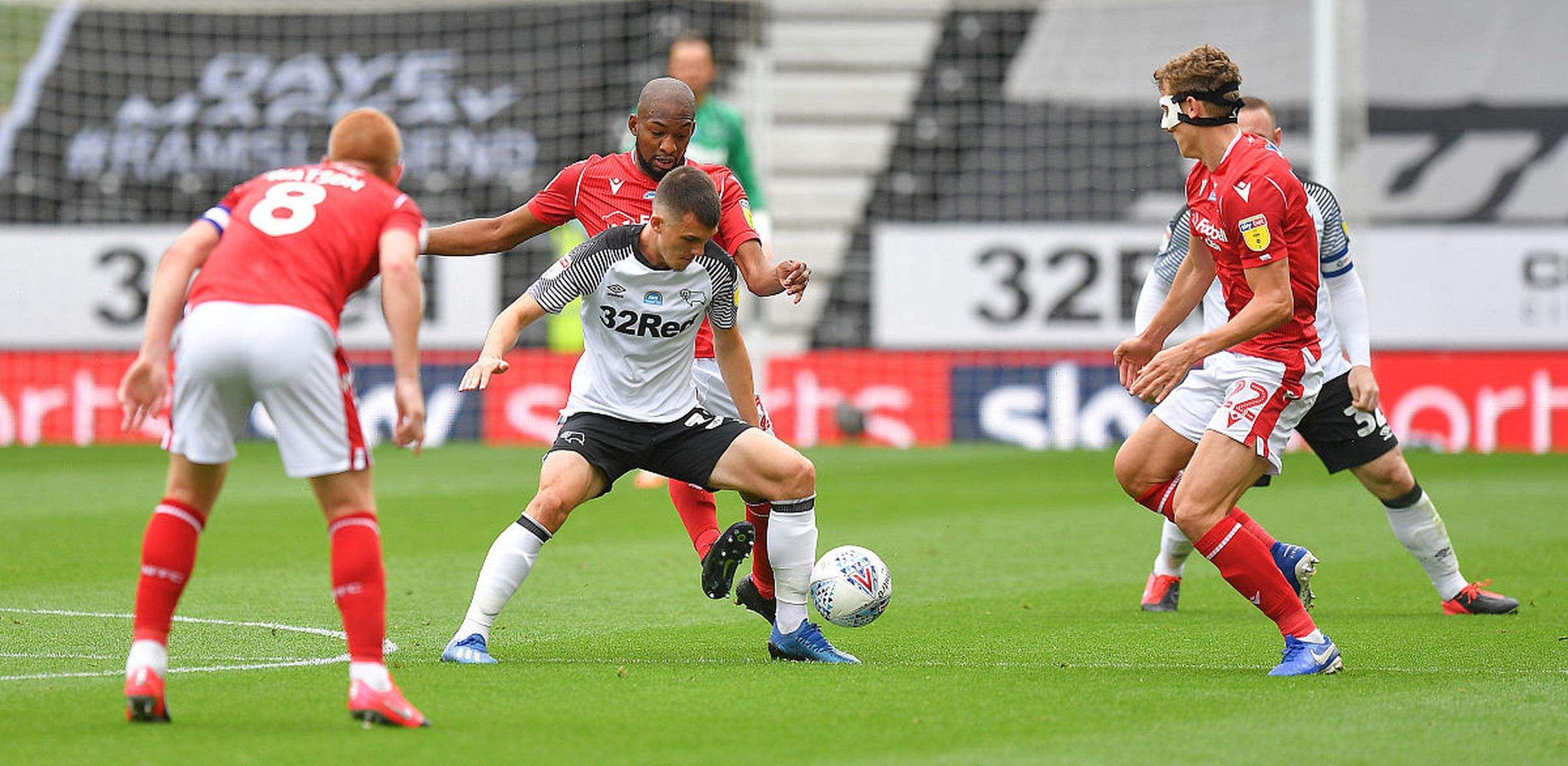 德累斯顿主场全取三分，逐渐走出低谷的简单介绍