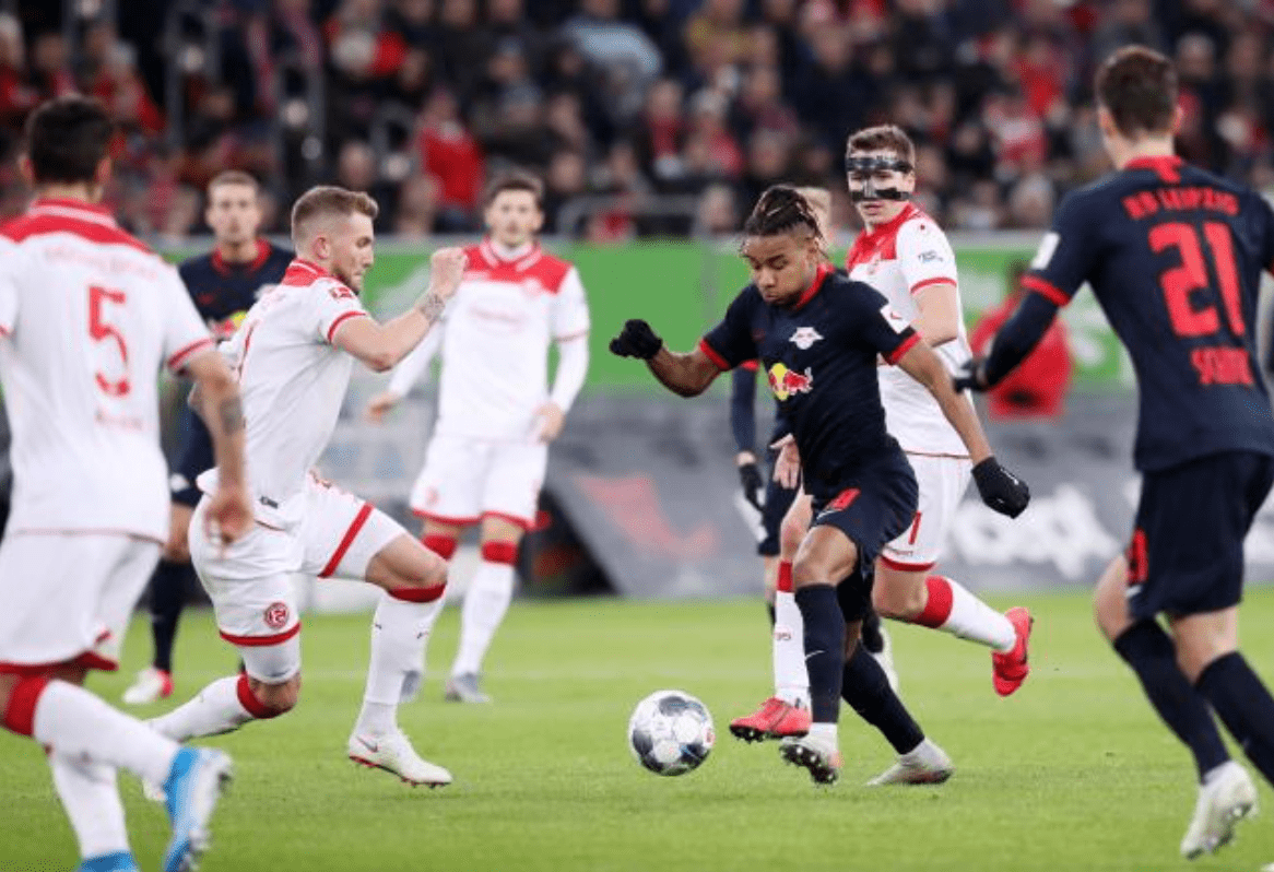 关于美因茨客场逼平对手,取得争冠关键一分的信息 关于美因茨客场逼平对手,取得争冠关键一分的信息