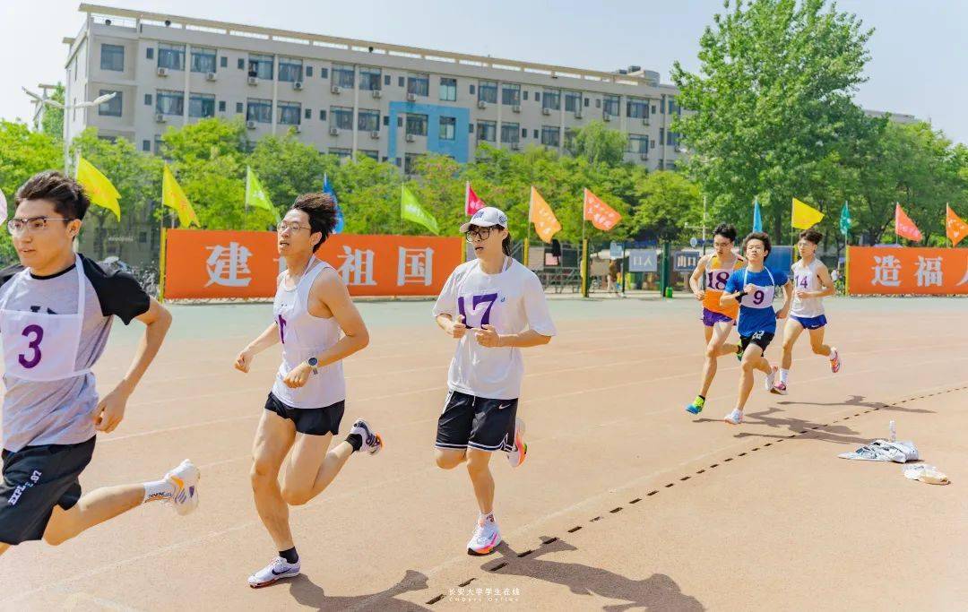 国家队热血披荆斩棘,一路高歌前进的简单介绍 国家队热血披荆斩棘,一路高歌前进的简单介绍