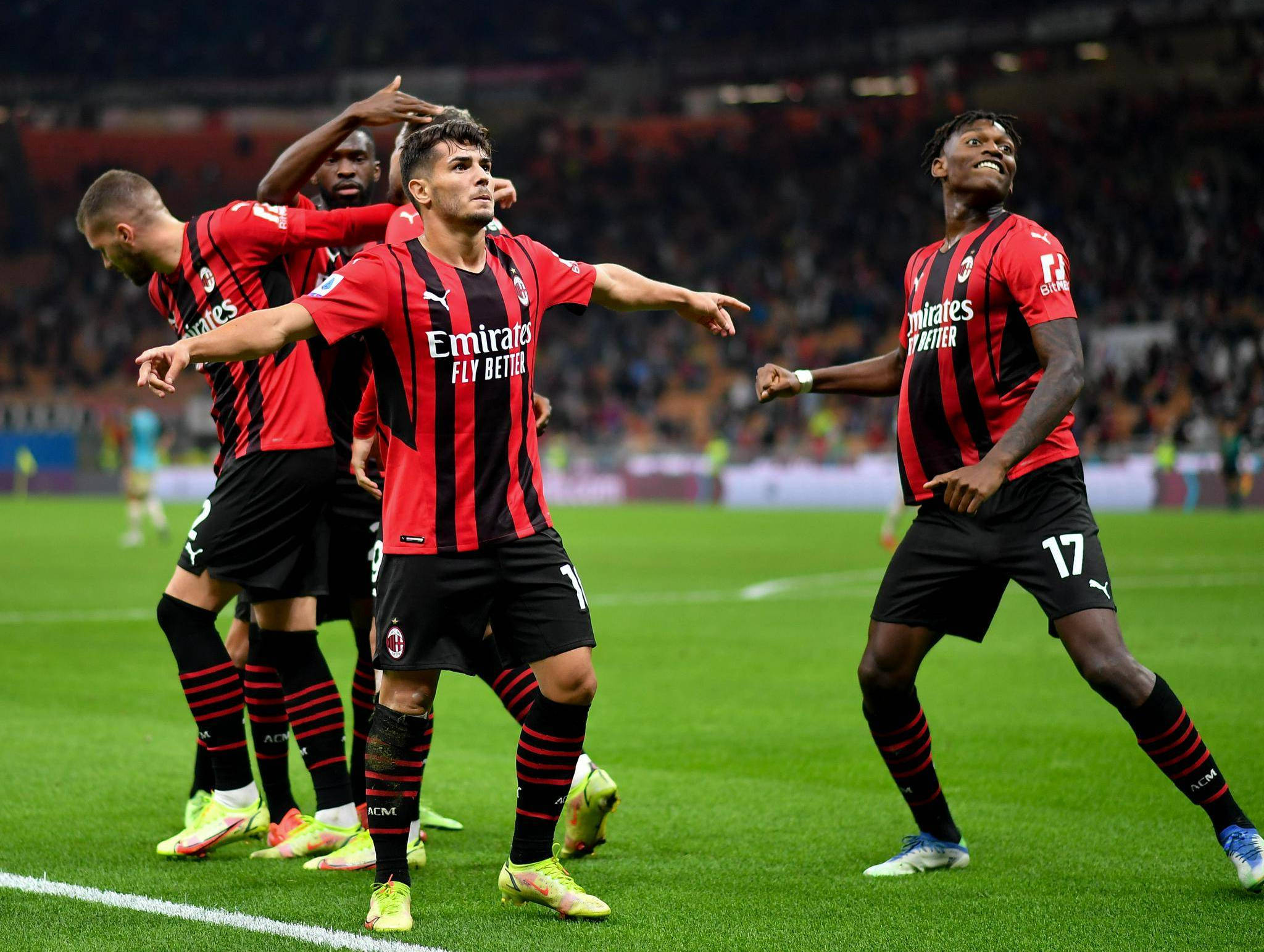 AC米兰备战新赛季，队内训练强度大幅提升的简单介绍