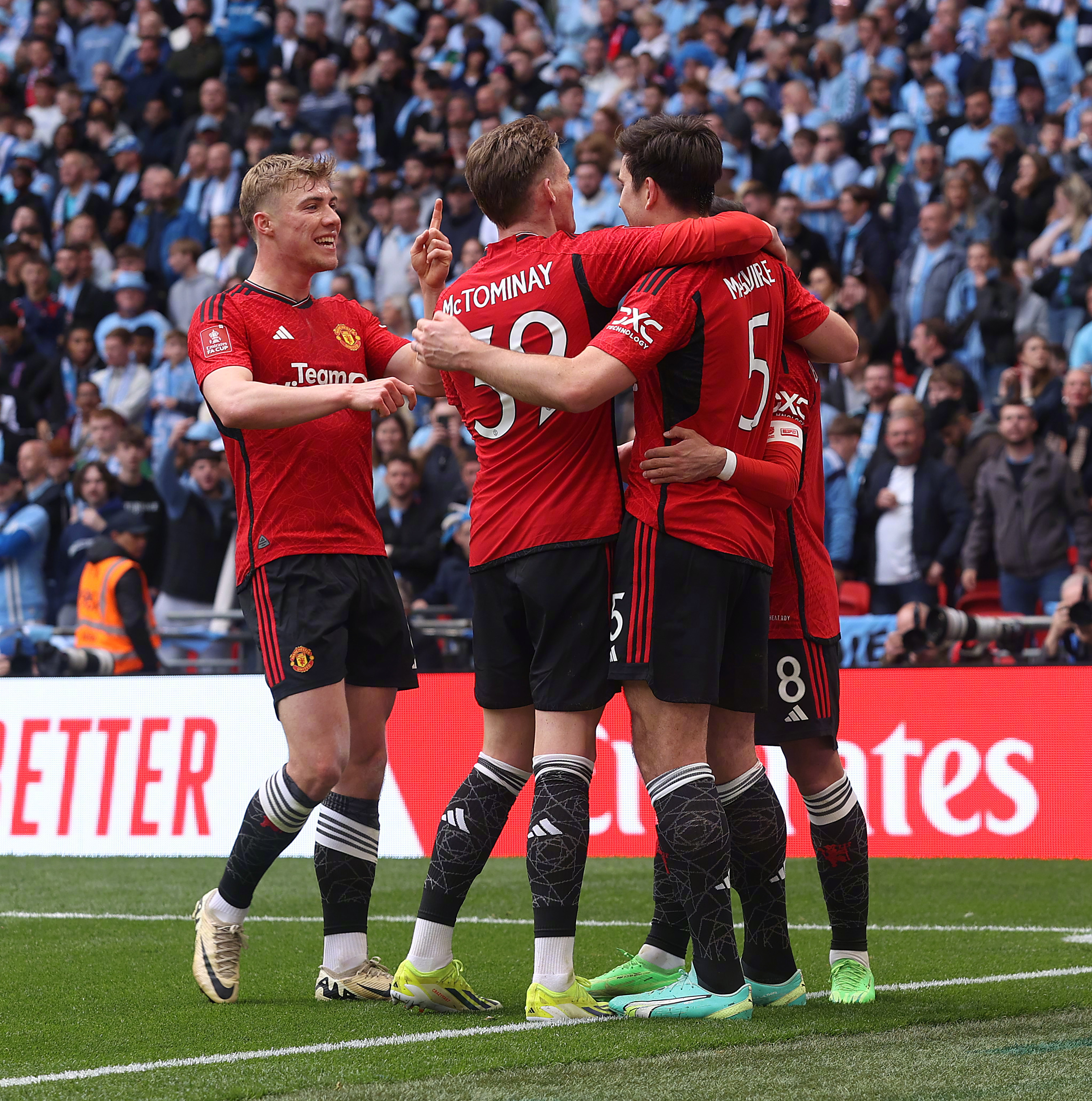 英格兰队锁定半决赛名额，冲击冠军宝座的简单介绍