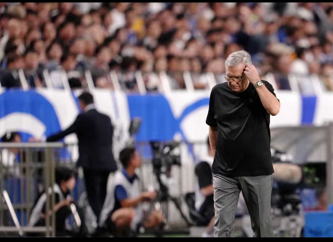 包含土耳其球队遭遇连败，备受质疑的词条