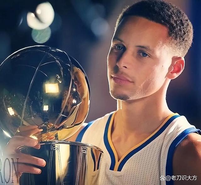 包含勇士队宣布与教练组续约，为新赛季做准备的词条