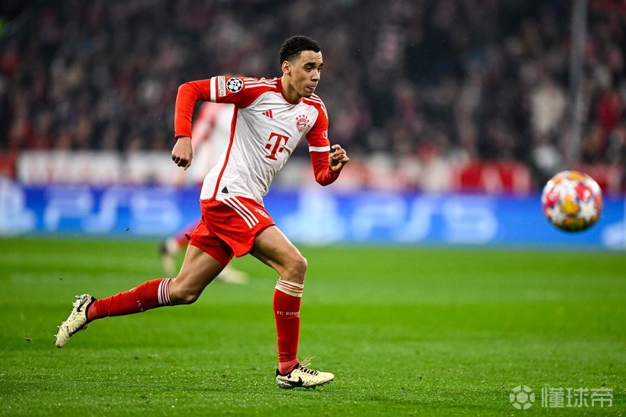 拜仁慕尼黑继续领跑,赛季表现稳定 拜仁慕尼黑继续领跑,赛季表现稳定