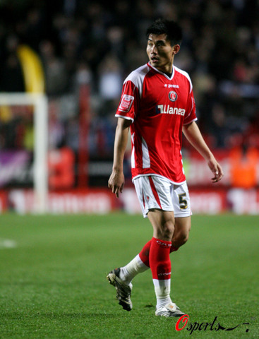 查尔顿主帅提前离职,球队战绩堪忧 查尔顿主帅提前离职,球队战绩堪忧