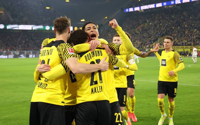 多特蒙德豪取三分，冲刺德国联赛榜首