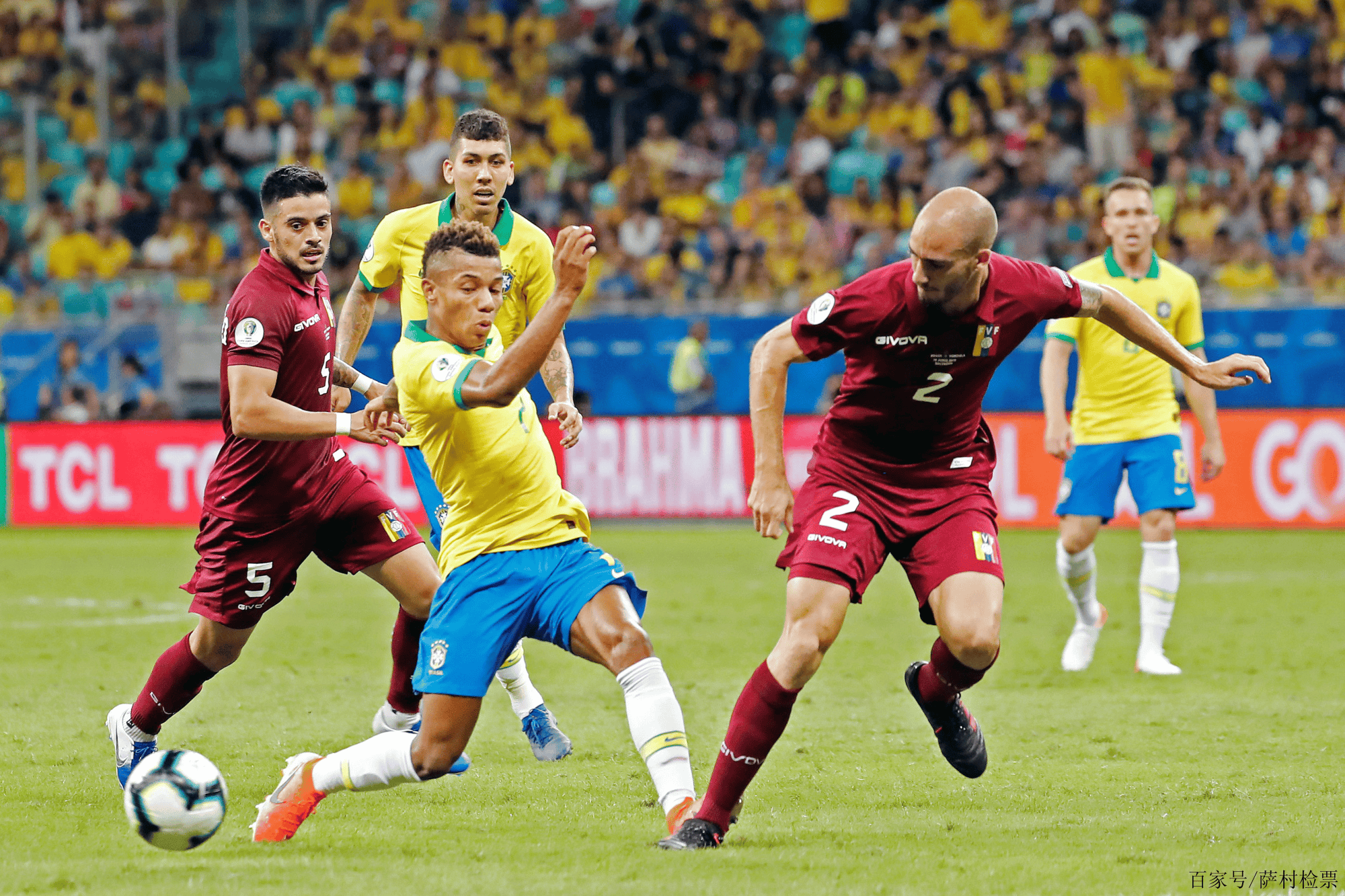 加拿大队在比赛中斩获胜利,傲视群雄 加拿大队在比赛中斩获胜利,傲视群雄