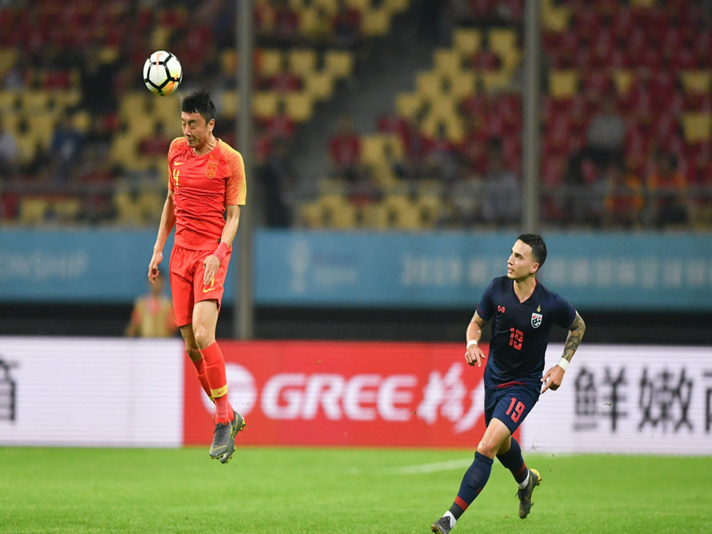 英格兰国门助球队击败对手，获武里南市场开屏的简单介绍