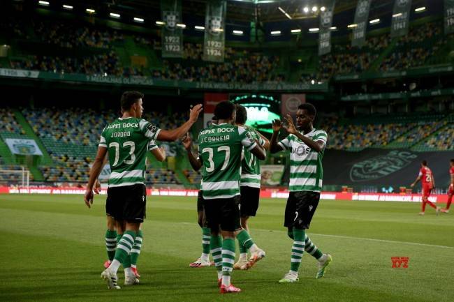 包含葡萄牙超级联赛：里斯本竞技对决波尔度的词条